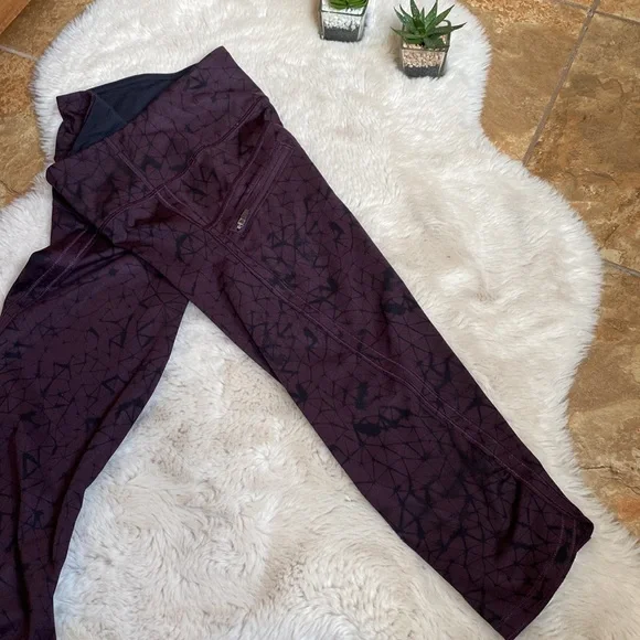 Lululemon Top Speed Crop Star Crushed Black Cherry Size 4 - Picture 8 of 16